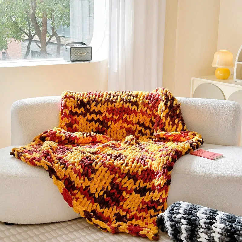 Chenille cover blanket with stripe pattern measuring 130x170 cm in winter-thickened design
