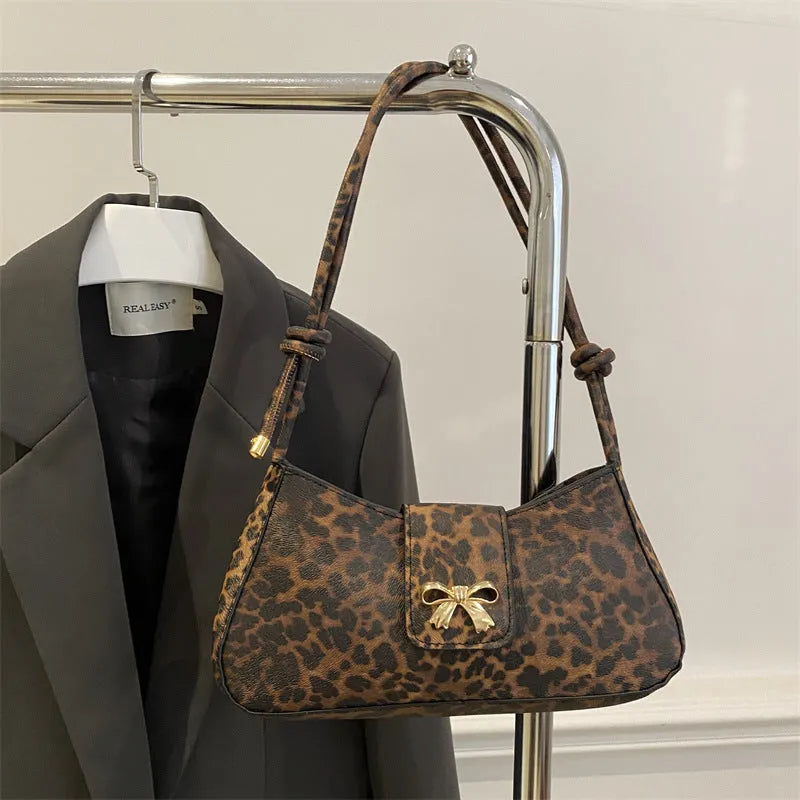 Large capacity casual women's shoulder handbag in PU leather with sandwich pocket design