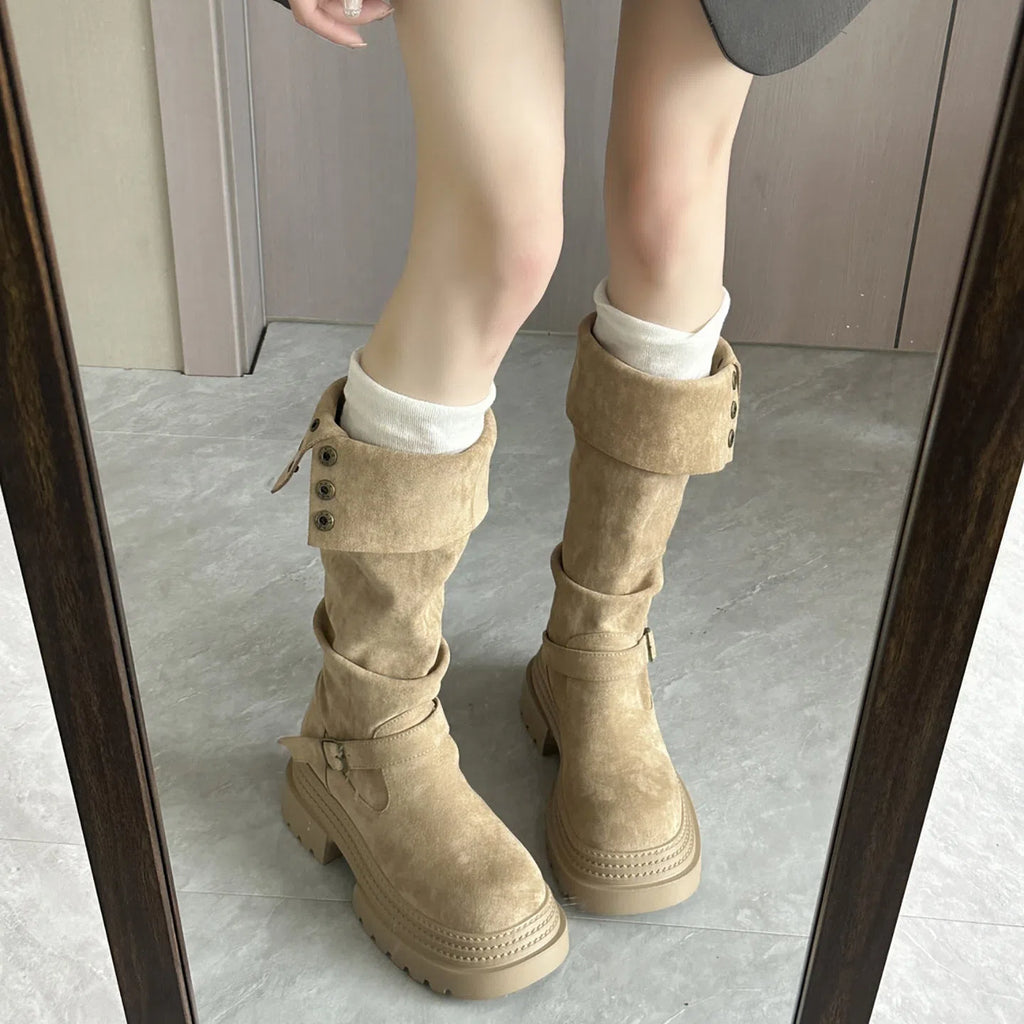 Women's retro chunky-heel knee-high boots in black with side zipper and round toe