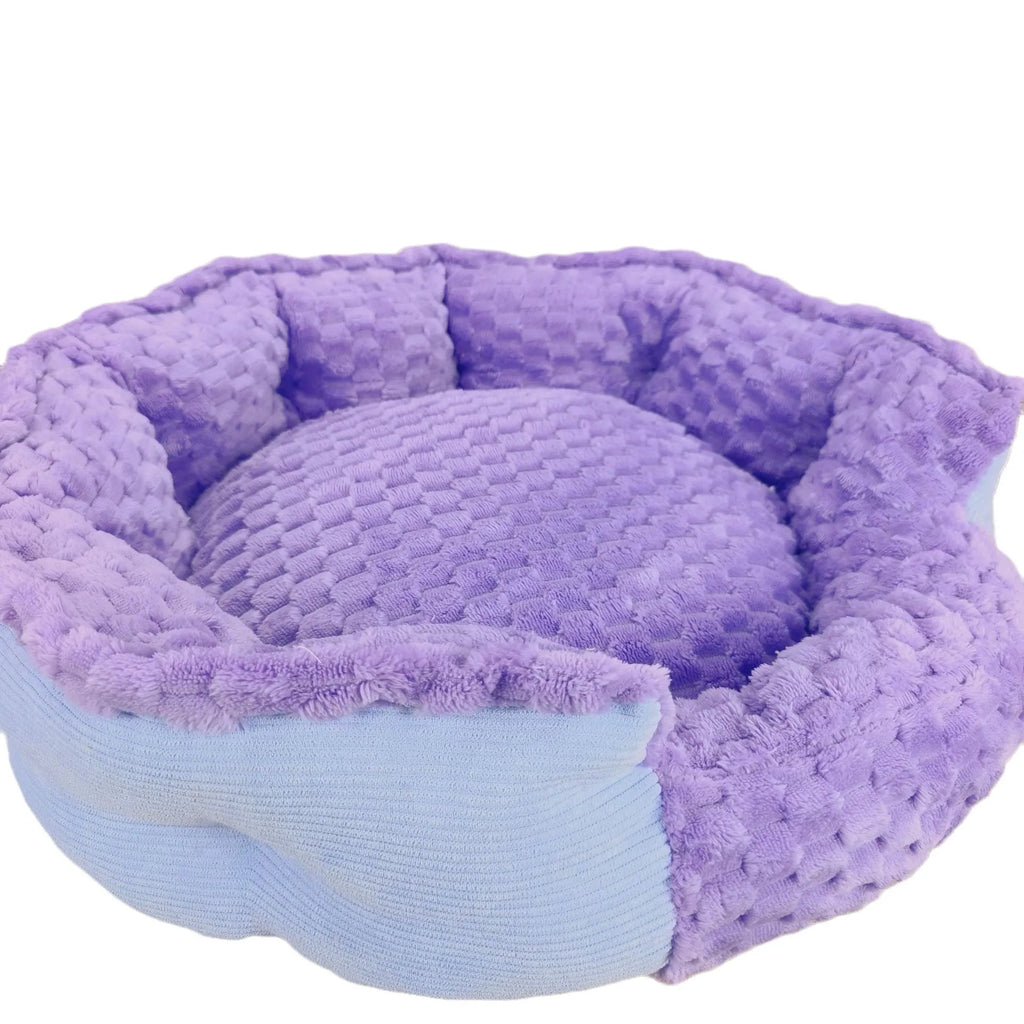 Multi-colour thermal cat bed 50cm diameter cloth nest in macaron colours with a cat inside