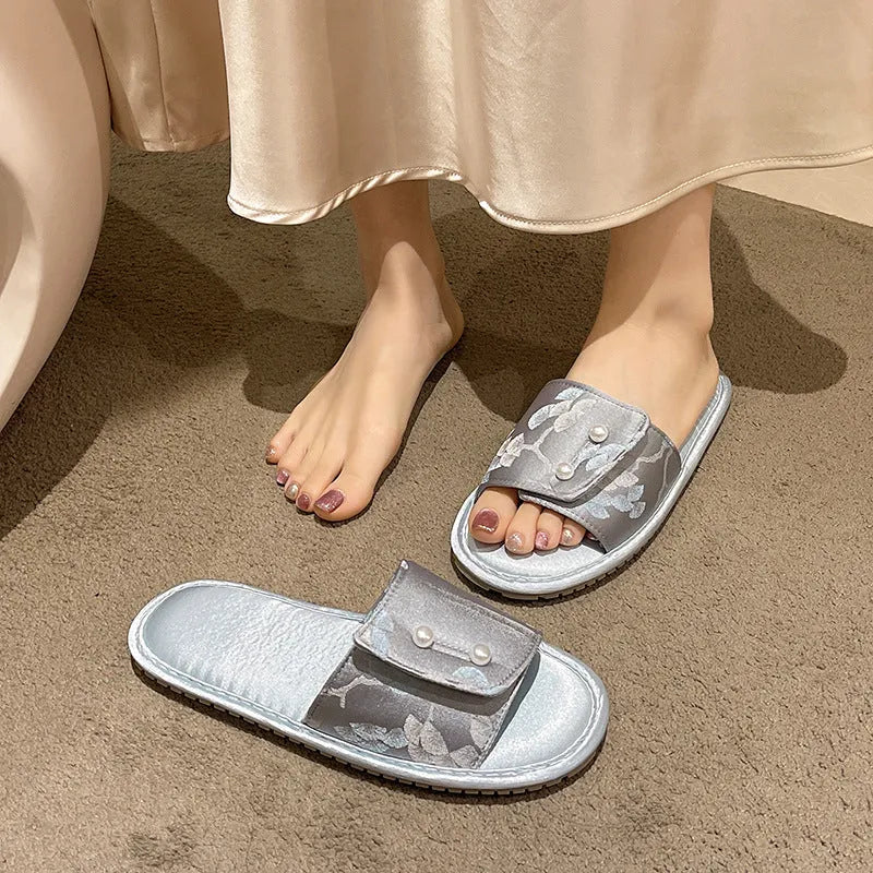 Casual blue slippers with non-slip TPR sole, soft bottom, and breathable upper for outdoor beach wear