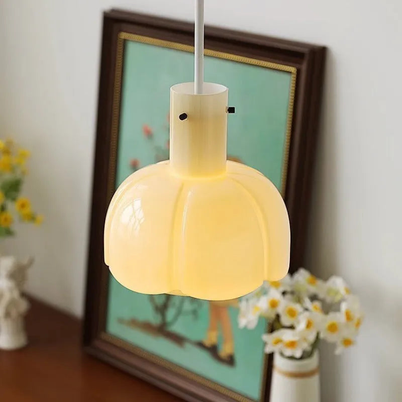 Medieval glass bud dining room chandelier in retro design with multiple light colour options