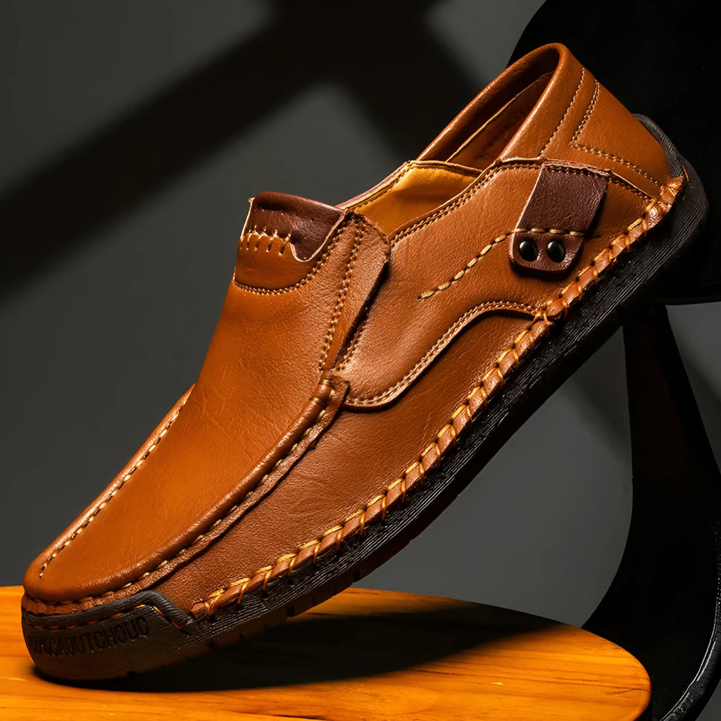 Men's casual leather shoes with soft rubber sole, round toe, two-layer cowhide upper, black colour, side stitching detail