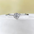 Minimalist silver crown ring with linear design in electroplated R962 gold or platinum colour.