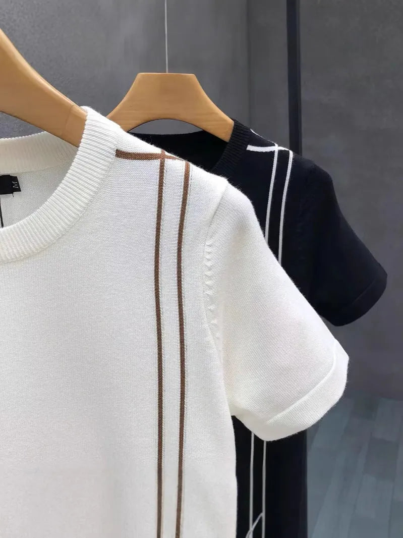 Striped knitted ice silk short sleeve men's slim fit T-shirt in black, drop shoulder design, summer retro style