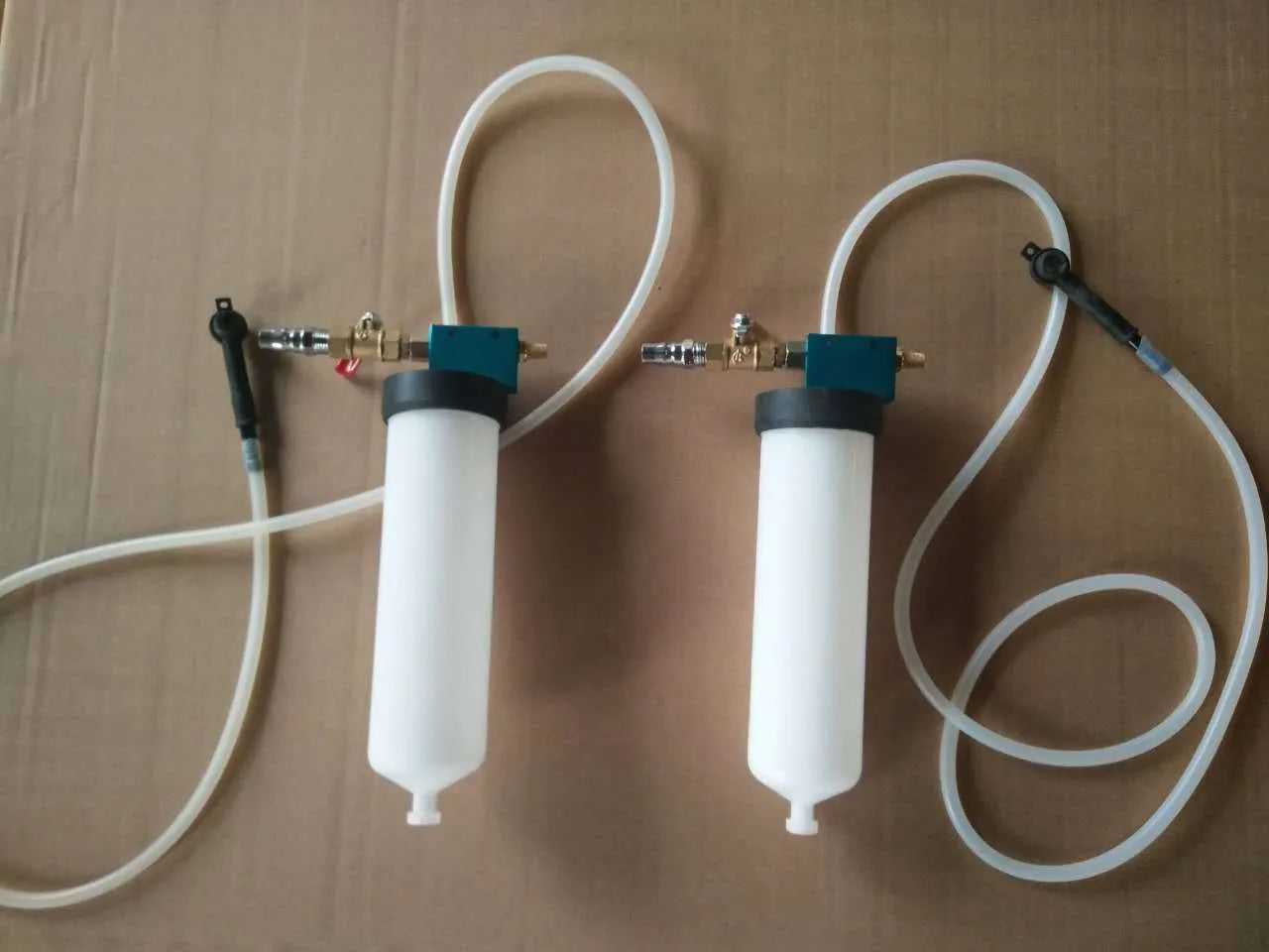 White PP brake fluid replacement machine 250x150x150mm for cars and motorcycles