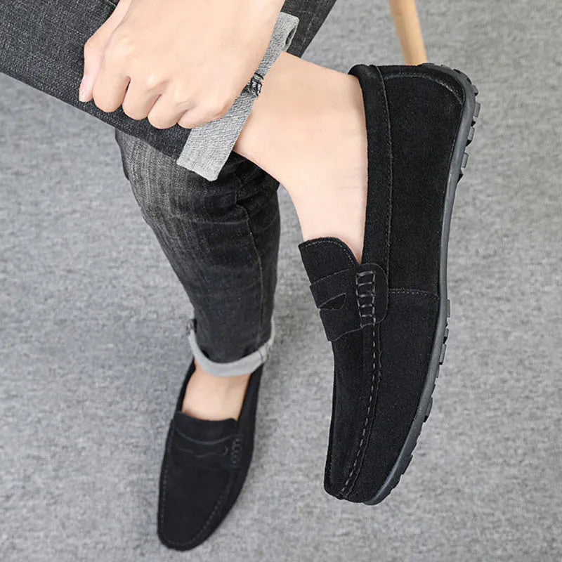 Men's suede leather loafers in black with round toe and rubber sole