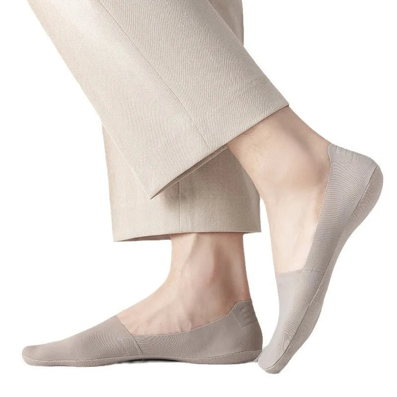 Men's invisible seamless low cut socks in ice silk and cotton blend, shown in multiple colours