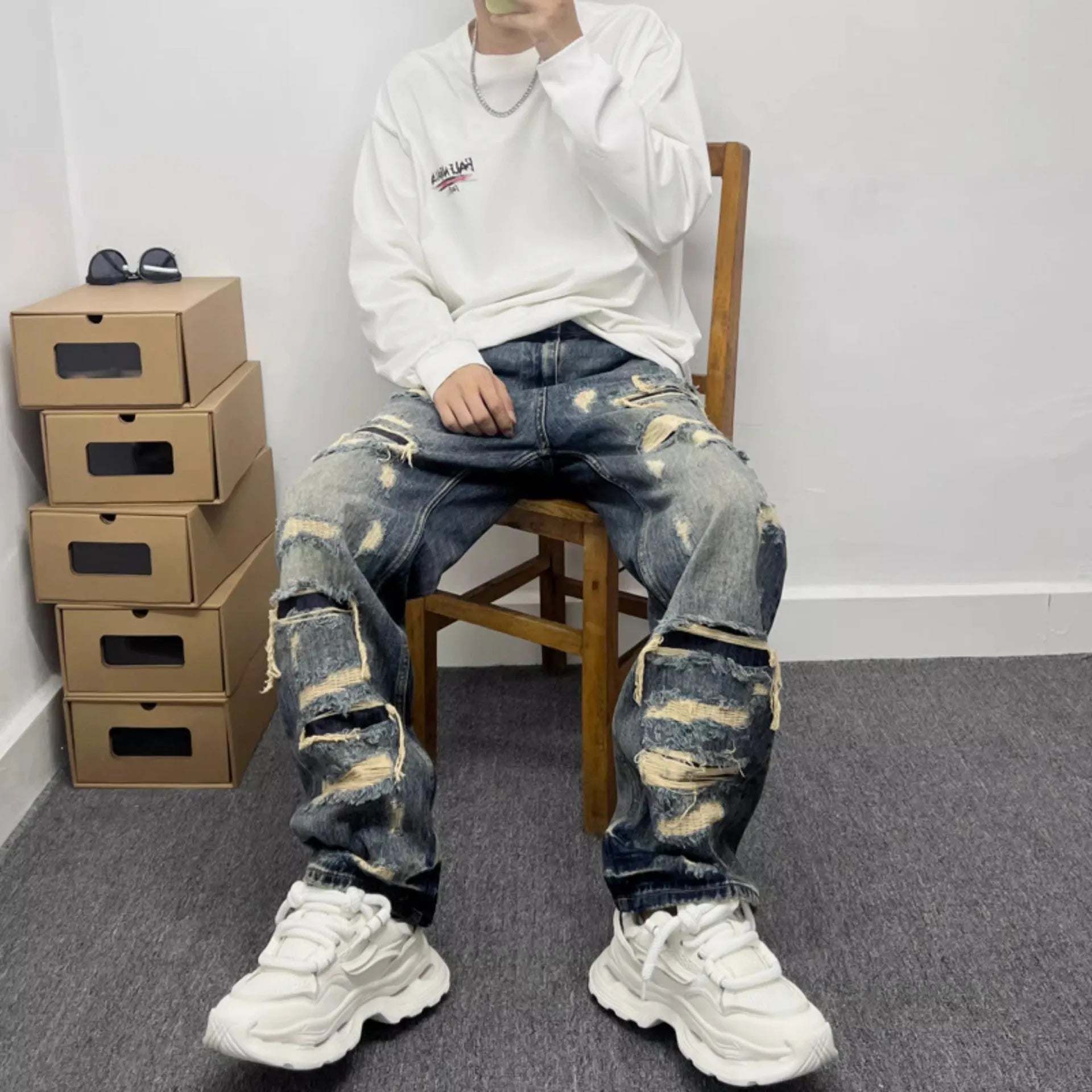 Light blue mid-waist zip-fly cotton denim jeans for teenagers