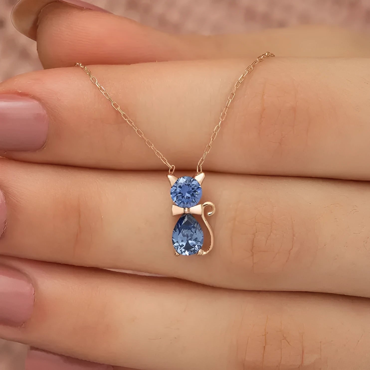 Adorable pet kitty gem pendant clavicle chain with inlaid zircon and water wave chain in sweet animal style