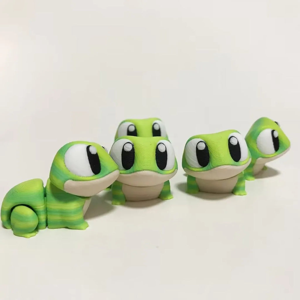 Keroppi small animal decoration model in green PLA plastic, compact figurine for desktop display
