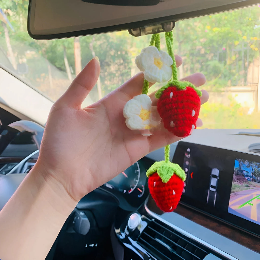Handmade woven strawberry-shaped car pendant made from cotton and hemp knitting wool.