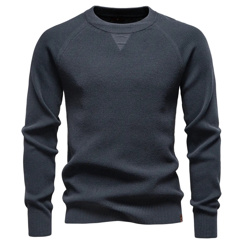 Men's round neck solid colour knitted sweater in dark gray, straight fit pullover