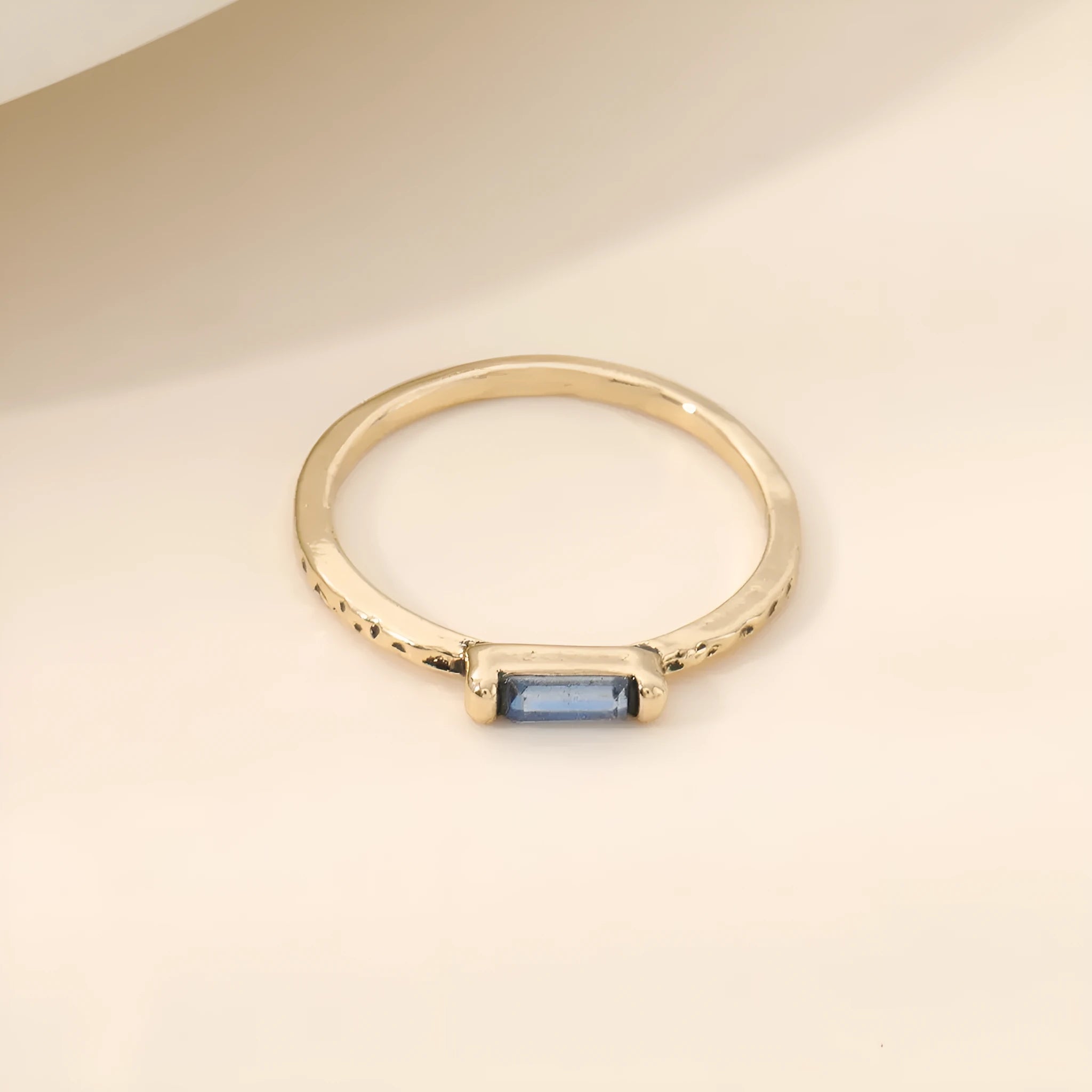 18K gold electroplated ring with square white cubic zirconia stone on geometric zinc alloy band, unisex sizing No 6-10