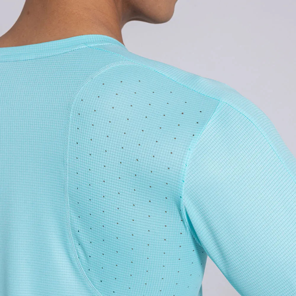 Solid colour men's polyester running top in sky blue, front view, quick-dry fabric for fitness