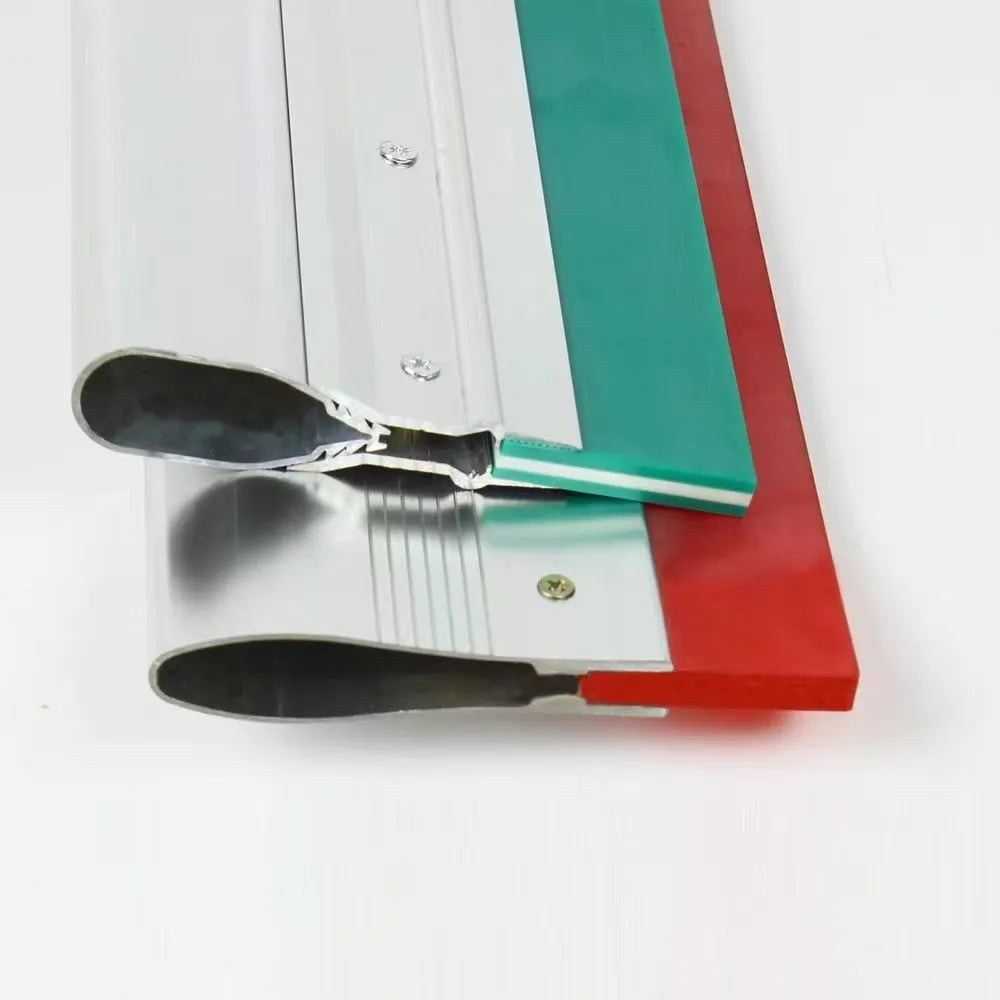 Green aluminium alloy scraper handle measuring 50cm long and 10cm wide.