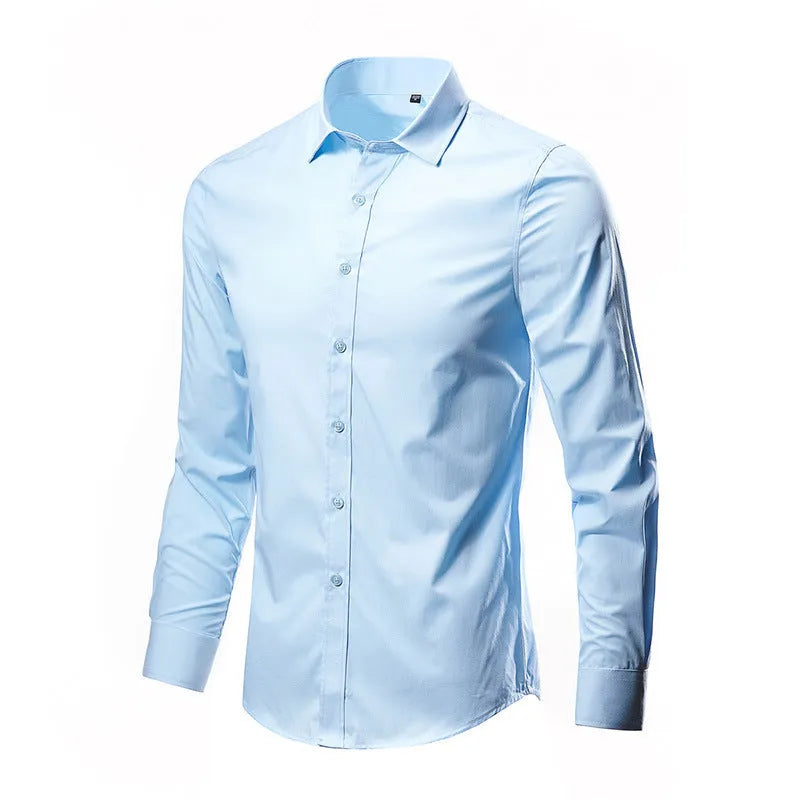 Man's loose-fit long-sleeve linen shirt in a light colour, showing the trendy slim design.