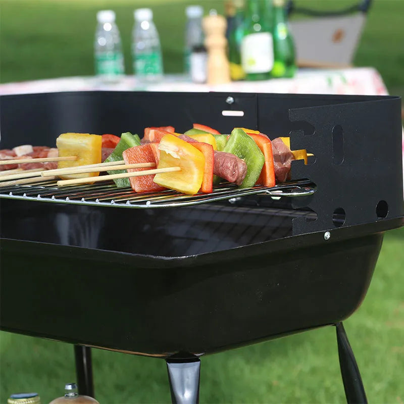 Portable metal barbecue oven, black, 29x12x44cm, for camping and outdoor grilling with 3-5 people