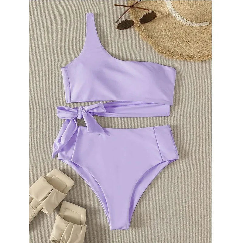Solid colour one-shoulder women's swimsuit in red, sleeveless polyester spandex bikini style