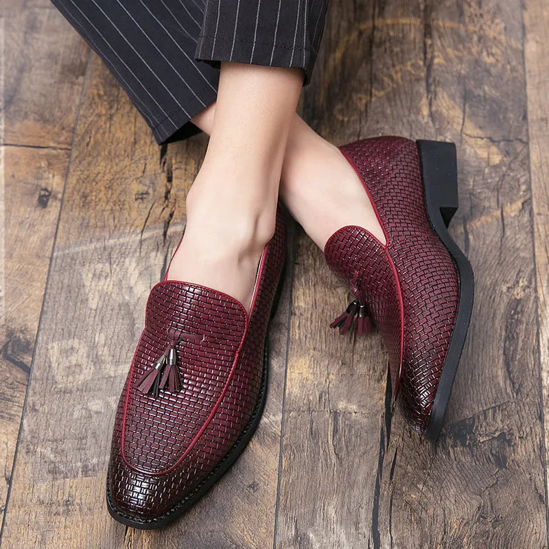 Men's black slip-on loafers with pointed toe and tassel detail, business style artificial PU shoes