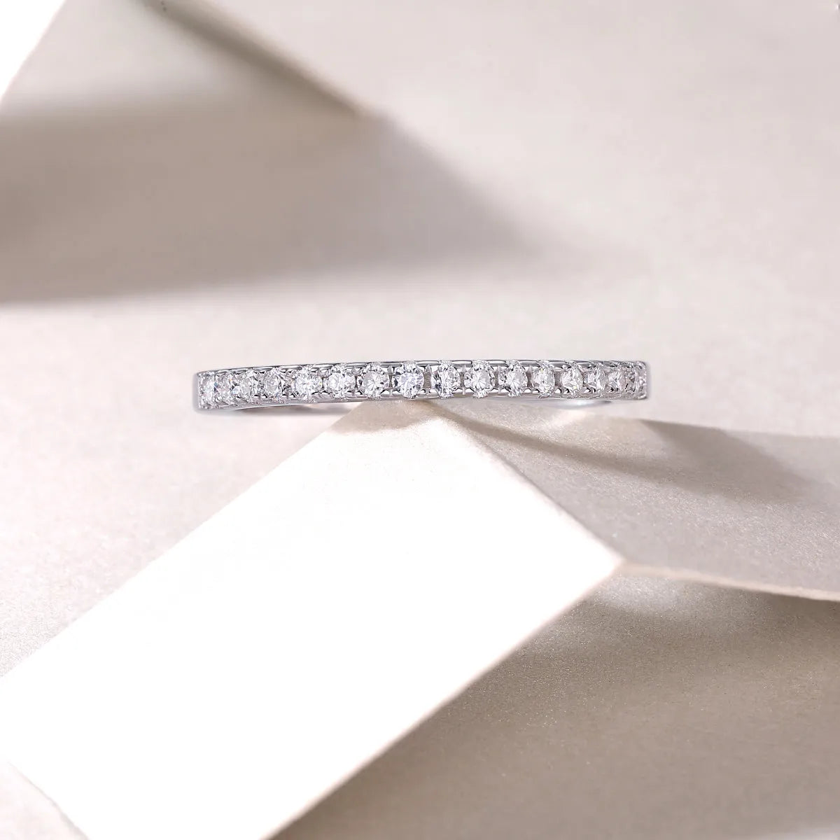 Wedding ring set with moissanite stone in platinum-plated S925 silver, size 7, in gift box