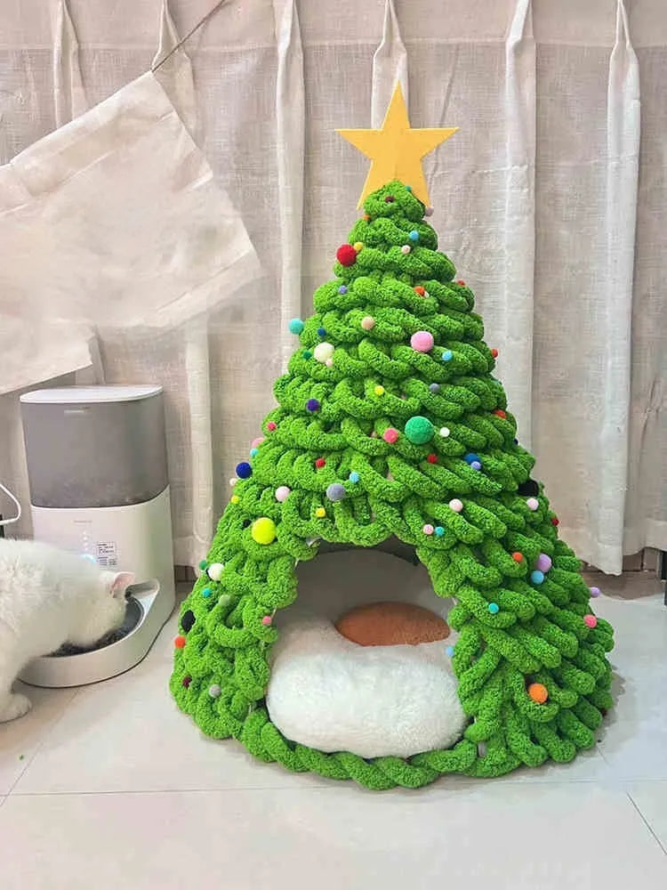 Christmas tree material pack with coarse wool yarn for hand weaving a pet nest, showing three colour options