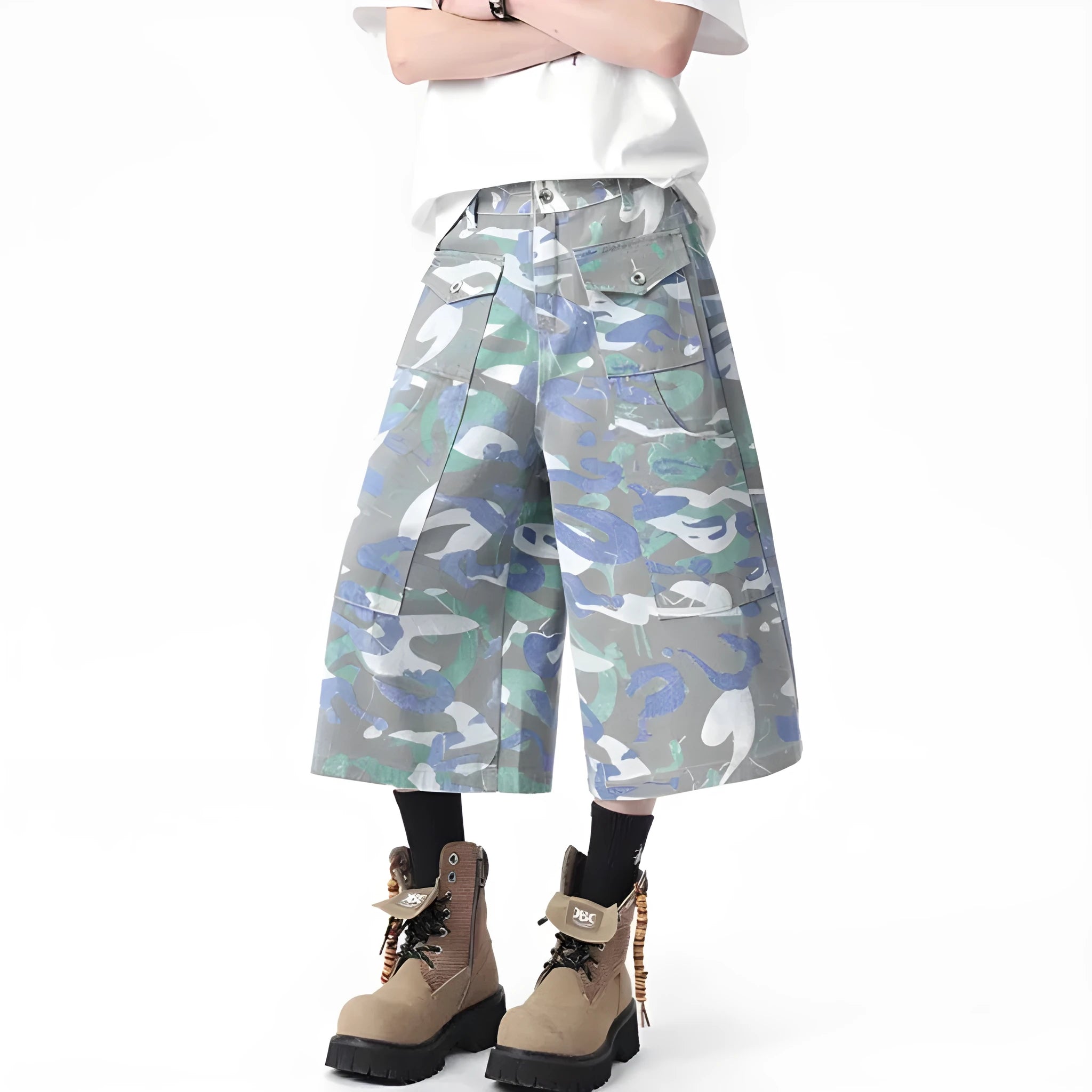 Women's camouflage denim trousers with cargo pockets and cropped straight leg design