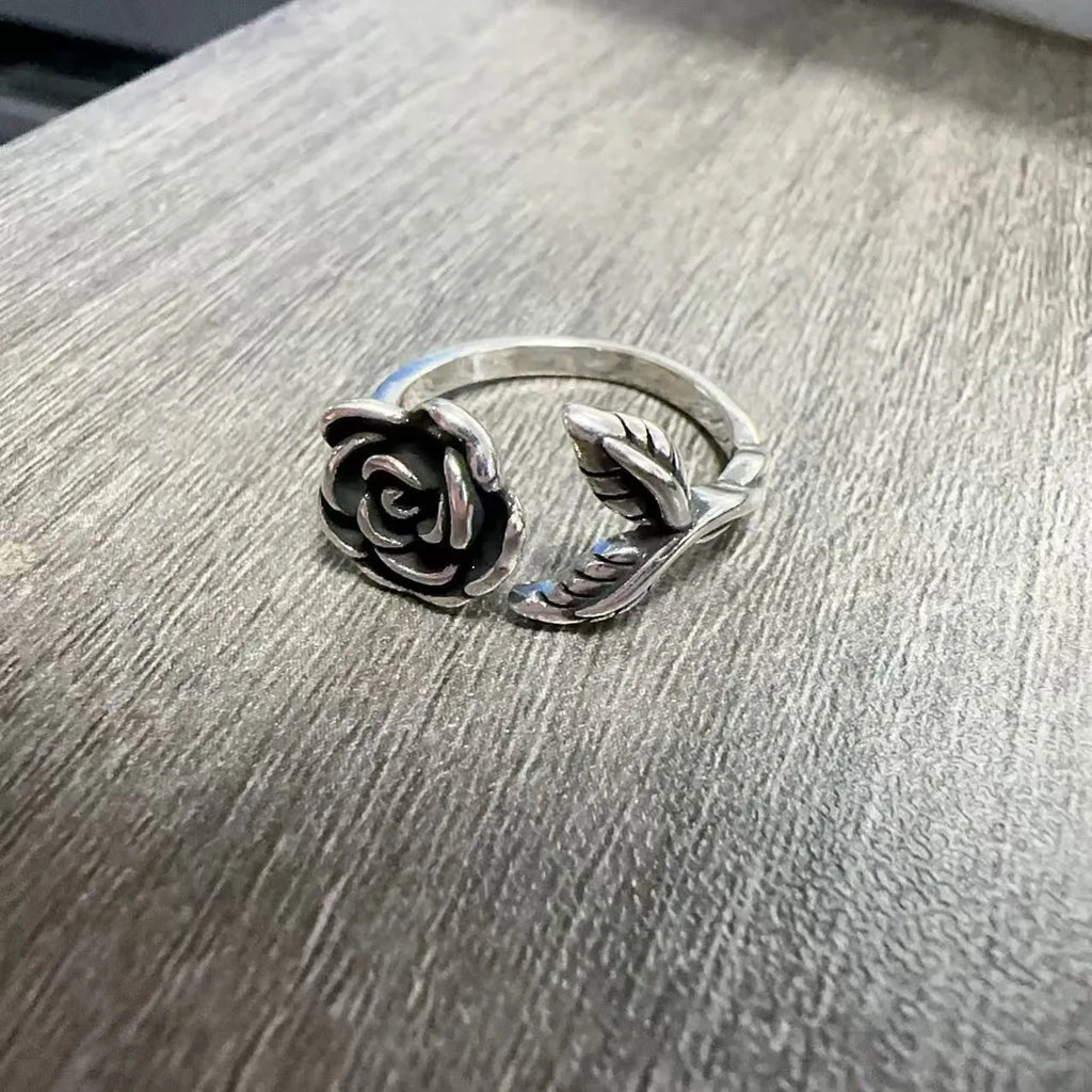 Retro blue enamel rose adjustable ring for women in copper casual style