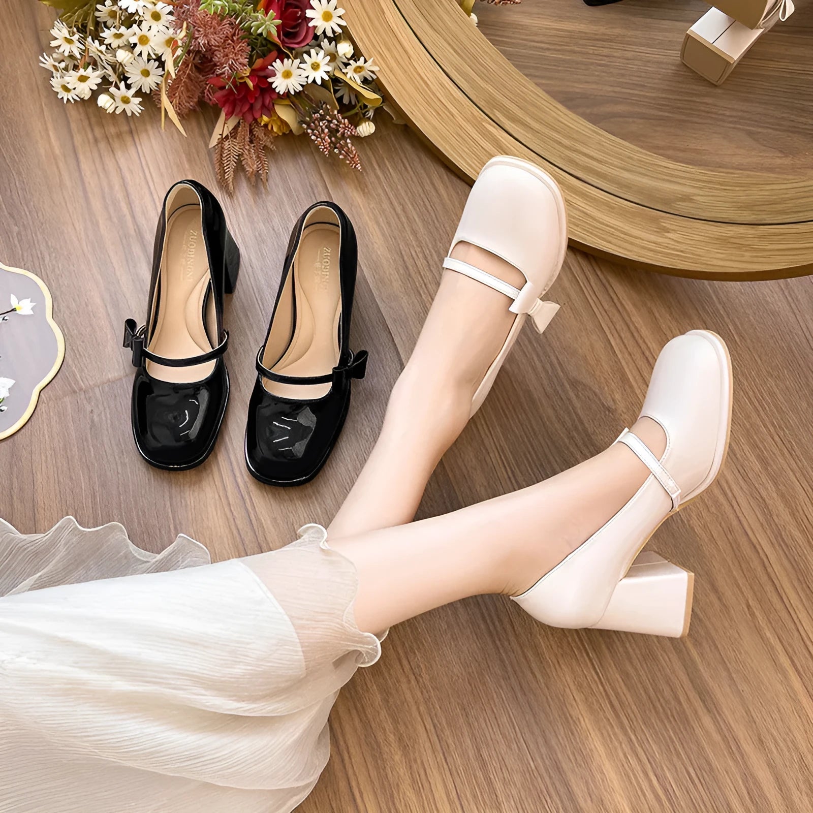 Chunky heel round toe Mary Jane shoes in patent leather, 7cm heel, available in multiple colours and sizes 30-45.