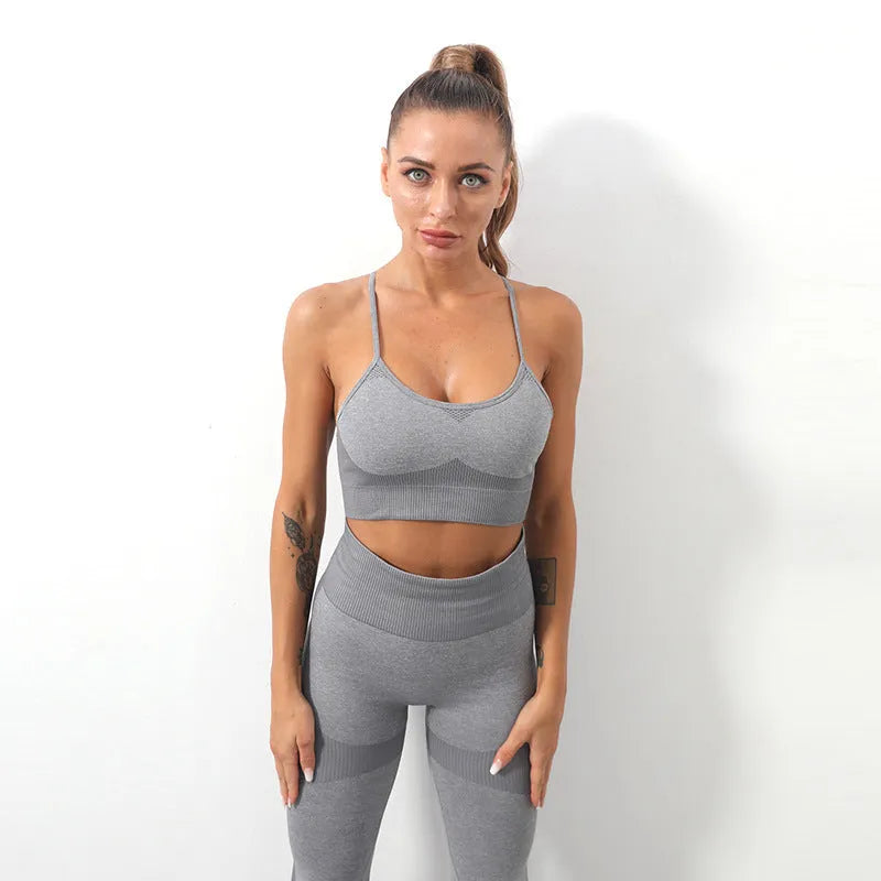 Women's seamless knitted sling sports bra and yoga trousers set in solid colour for fitness