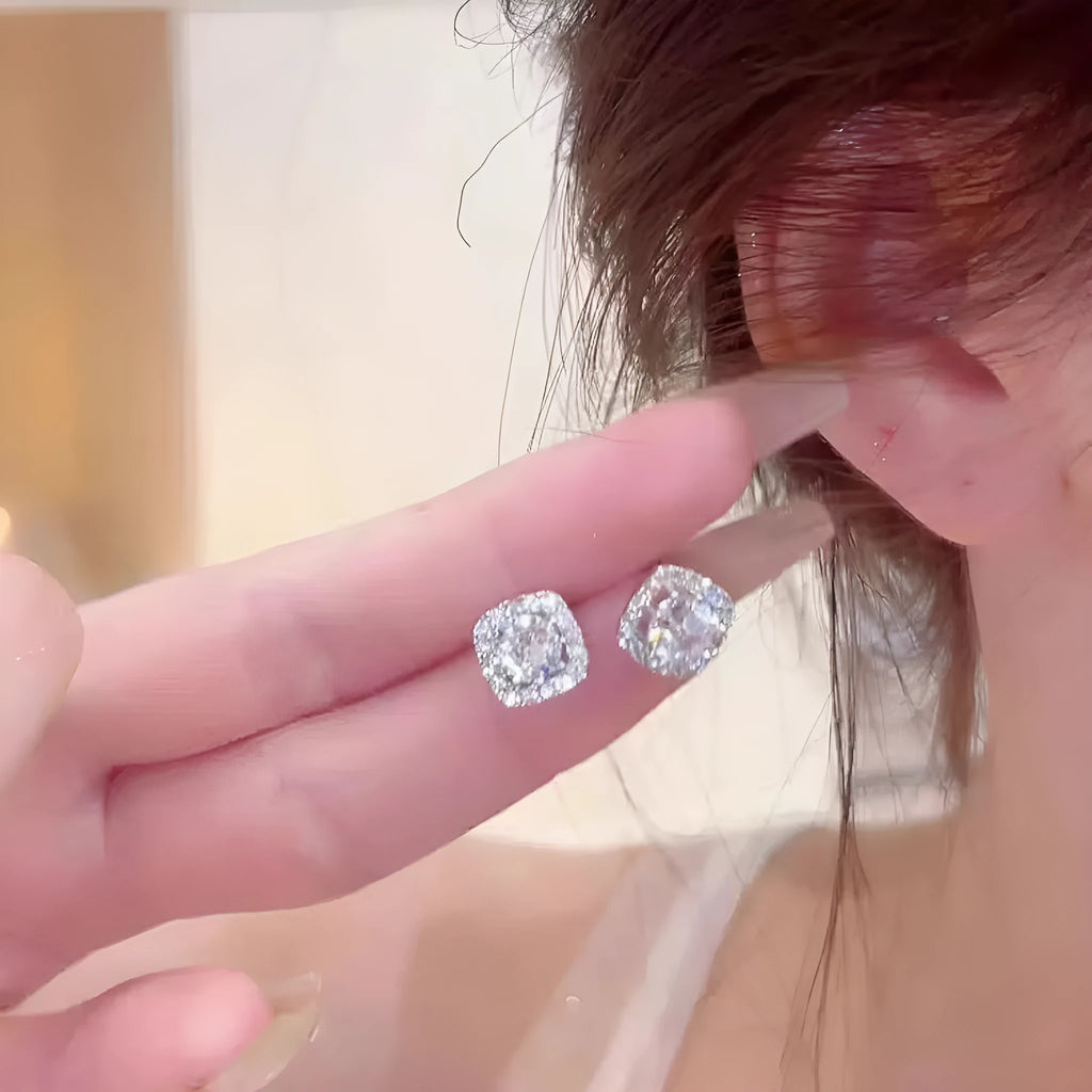 Square geometric diamond earrings for women in silver or gold colour on an alloy base.