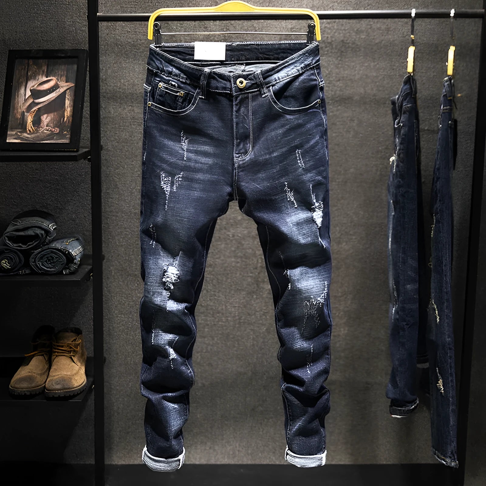 Men's slim-fitting skinny jeans in dark blue denim with micro elasticity and mid waist design
