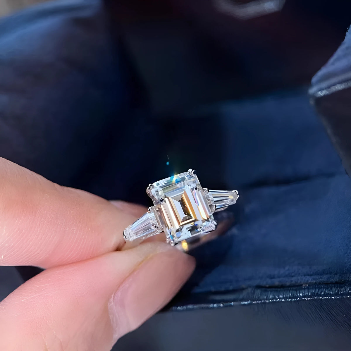New Seiko Small Sugar Cube Ring women's simple design V GOLD square ring on a plain background
