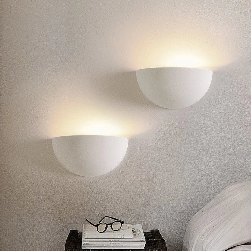 Bedside wall lamp in gypsum aluminium with switch control and E27 13W light source for bedroom or TV wall