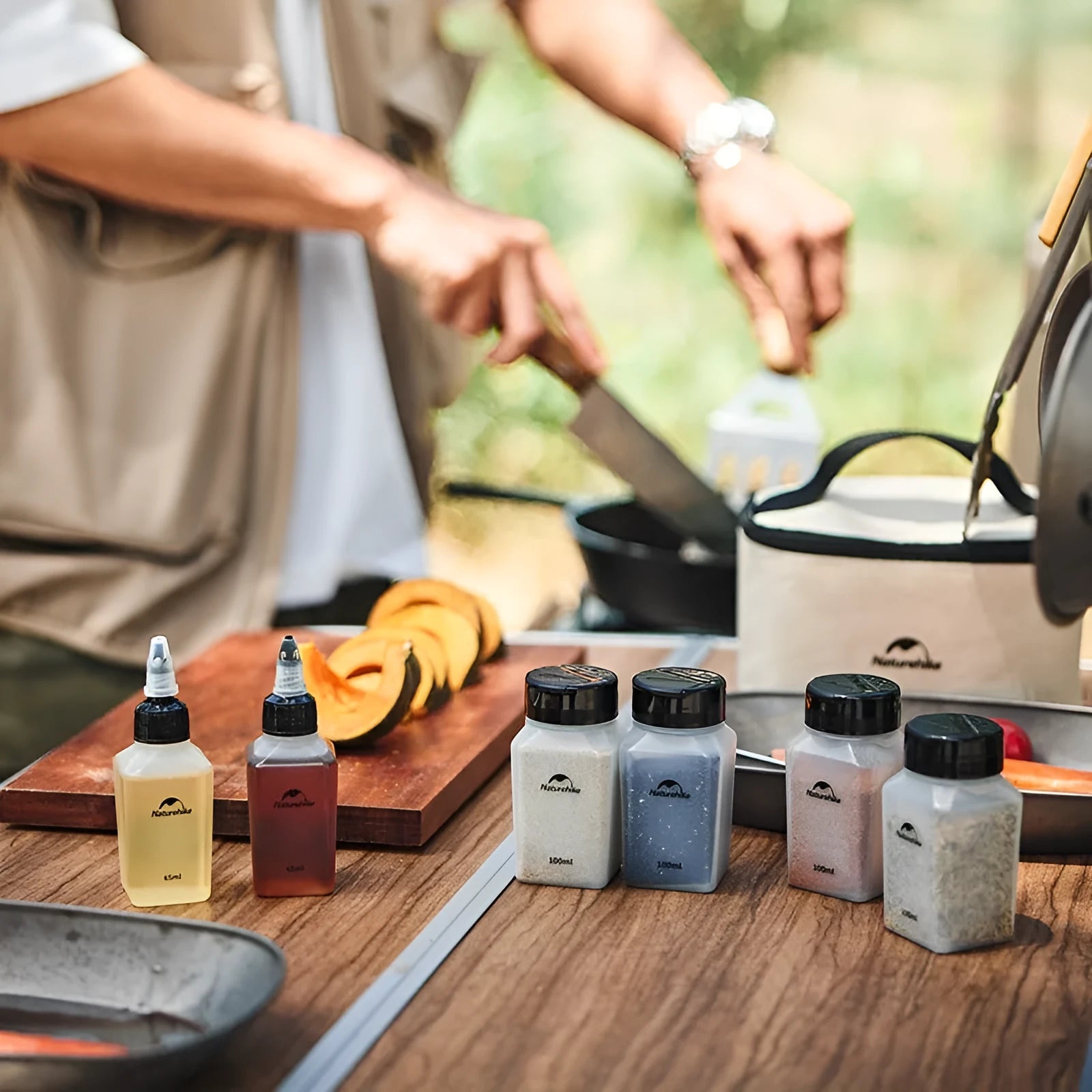 Naturehike six-piece PP plastic seasoning bottle set for outdoor cooking and travel meals