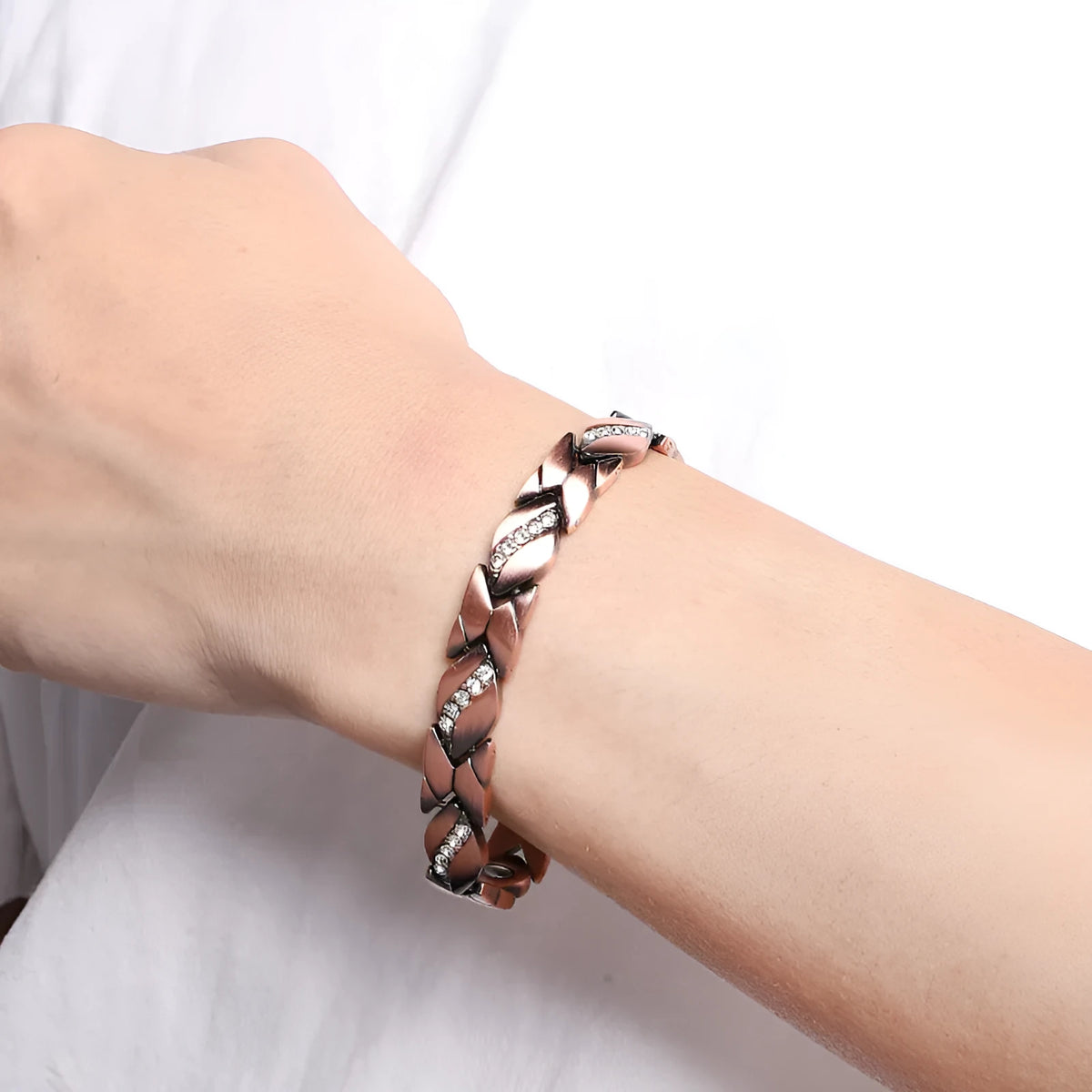 Retro bowknot five diamond strong magnetic red copper therapy bracelet unisex copper bow shape