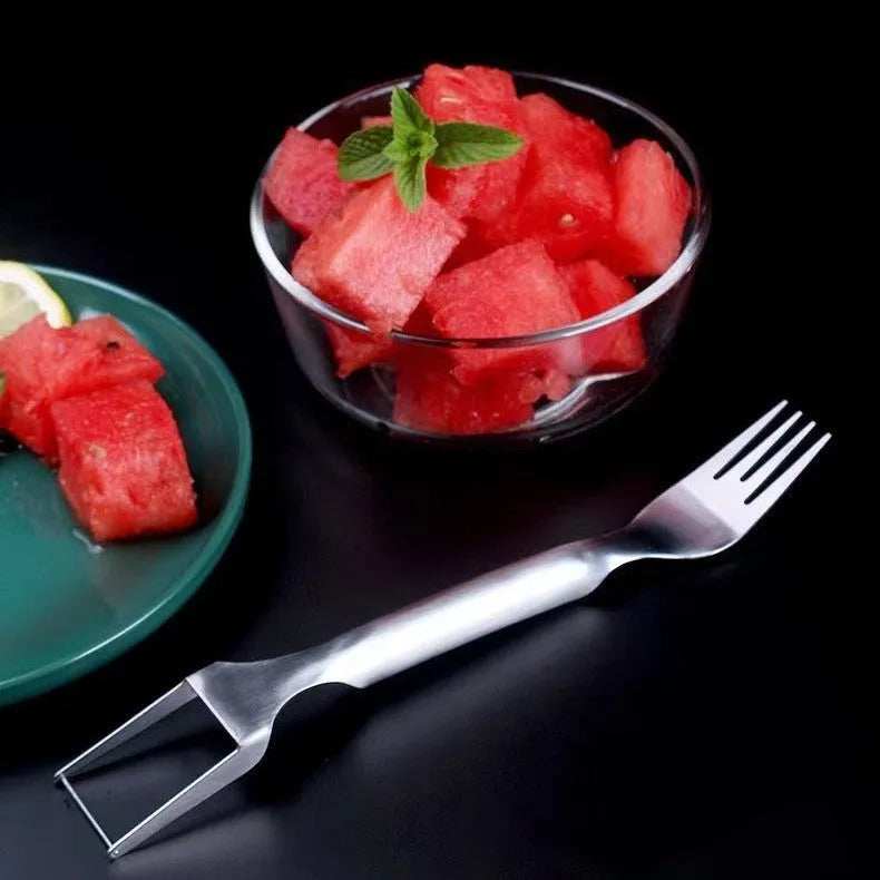 2-in-1 watermelon fork slicer made of 304 stainless steel, 26 cm long, with rounded fork head and lengthened handle