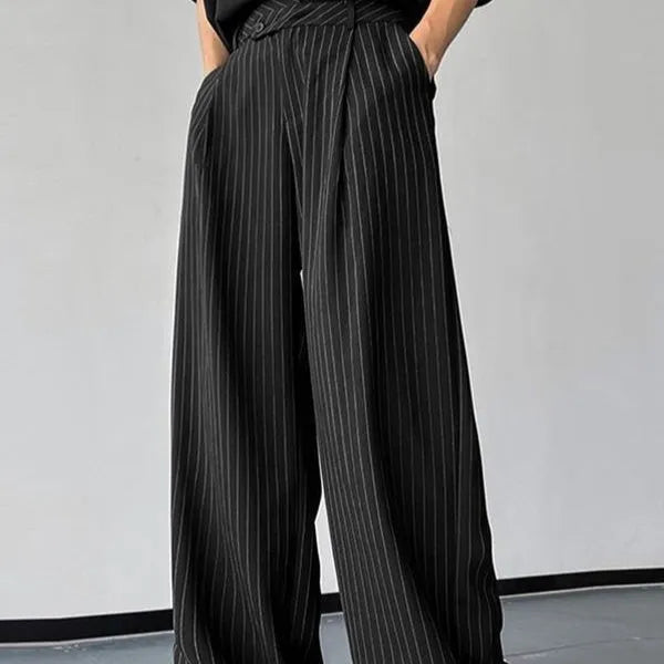 Black men's casual trousers with vertical stripes and front pleats on a high elasticity fabric.