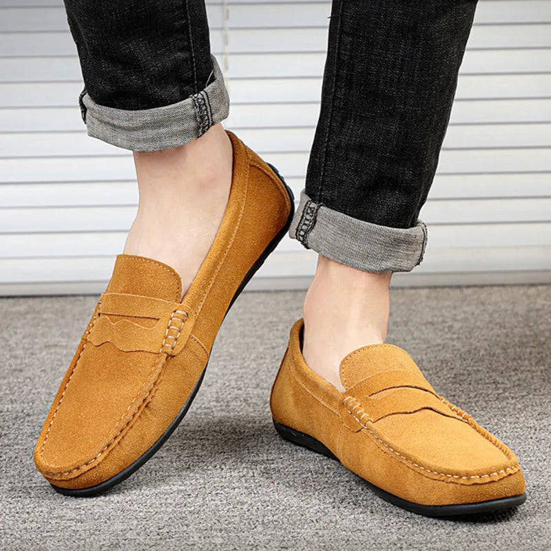 Men's suede leather loafers in black with round toe and rubber sole