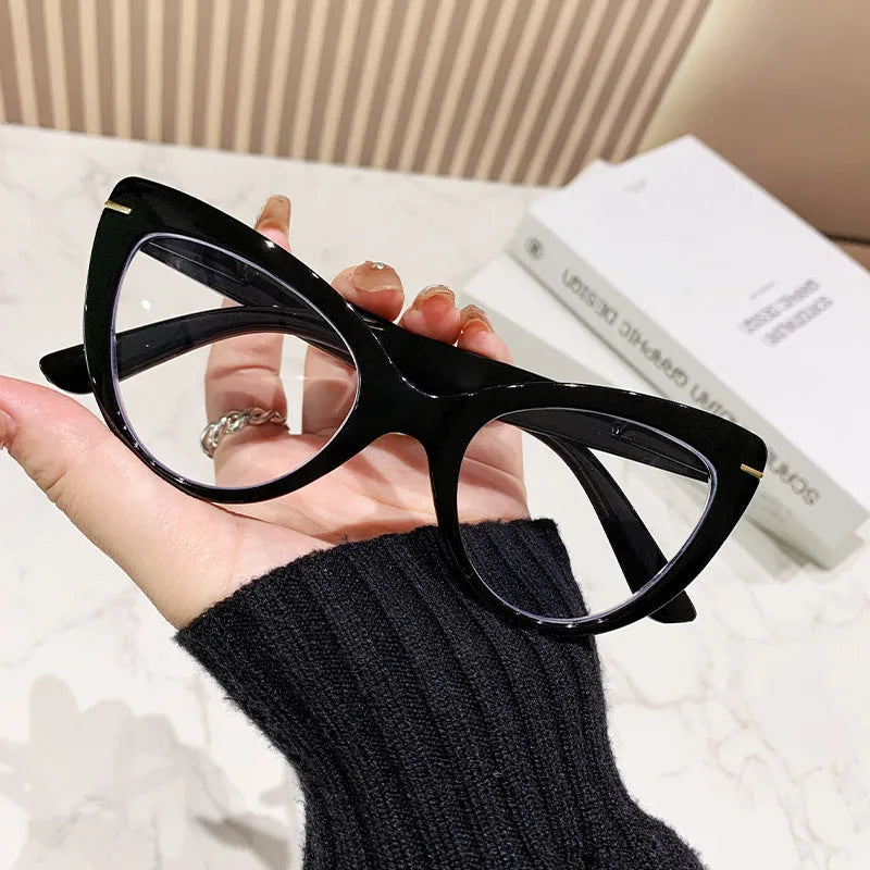 Women's large cat's eye frame presbyopic glasses with decorative dragon and phoenix details