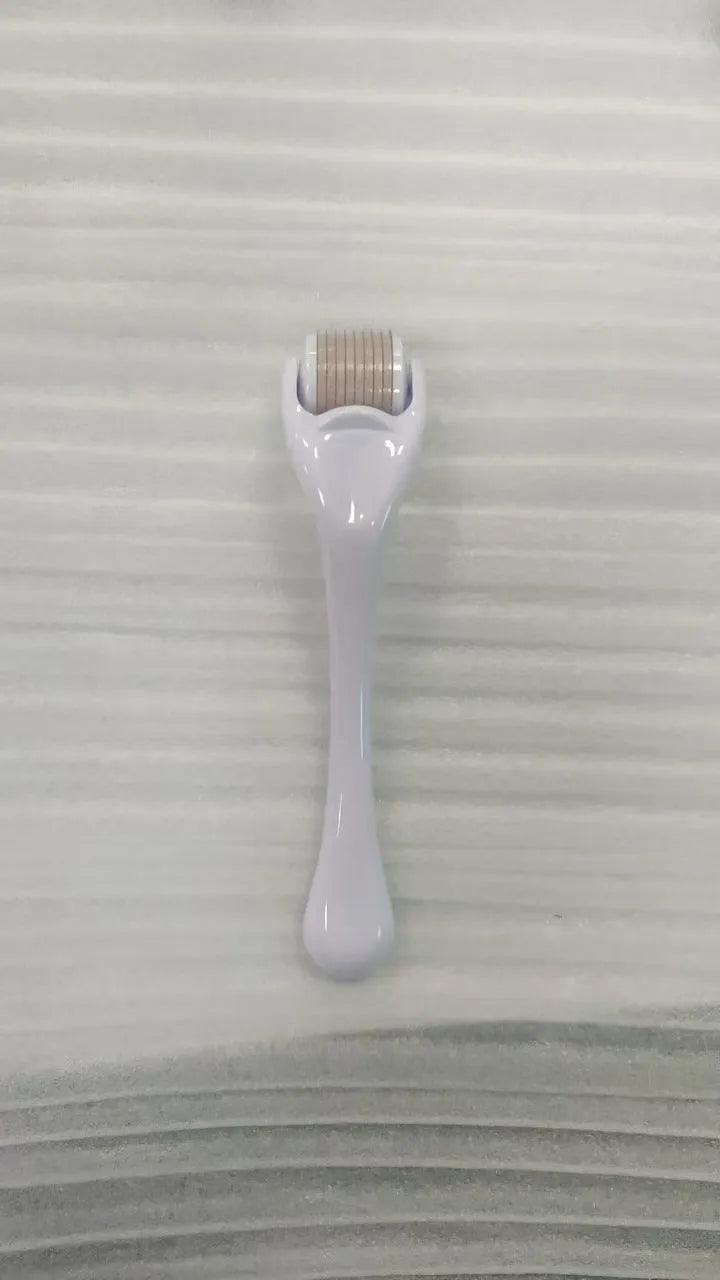 540 micro needle roller derma tool with PC construction showing needle wheel detail