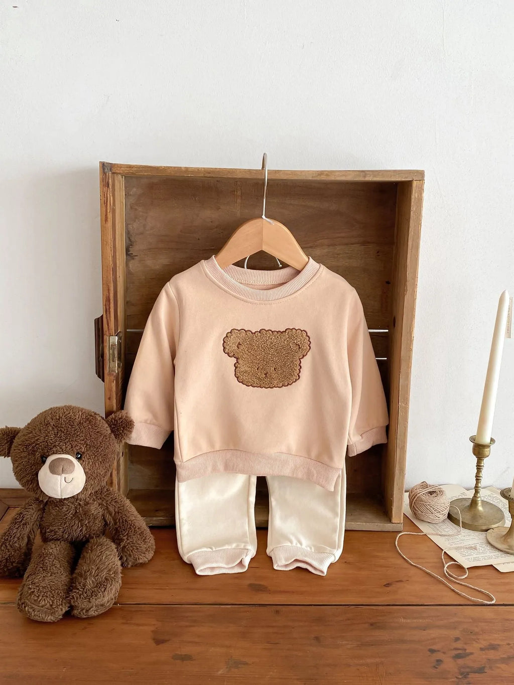 Bear long-sleeved cotton two-piece suit for babies in light beige with cartoon animal print