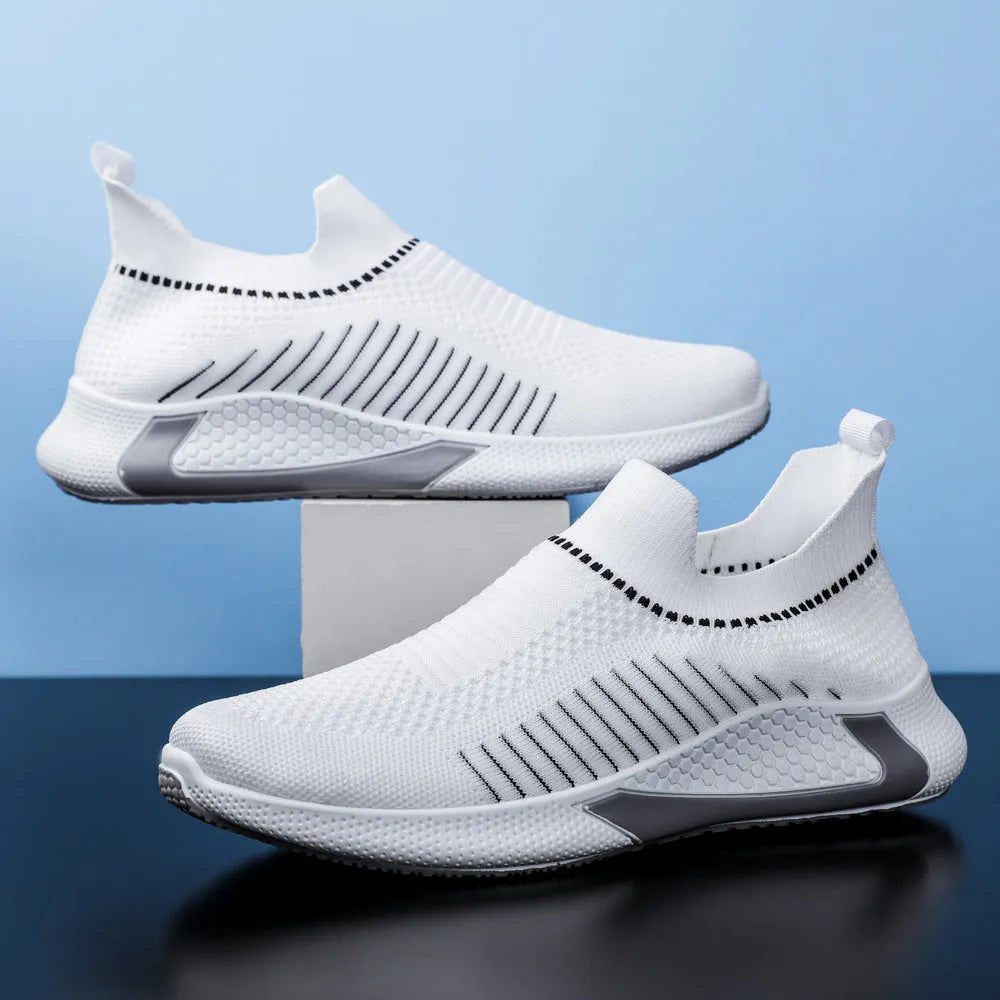 Men's striped mesh slip-on sneakers with flyknit upper in black and white colour option