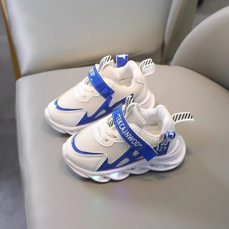Children's luminous shoes in red and blue with mesh webbing and artificial leather upper, sizes 21-30.