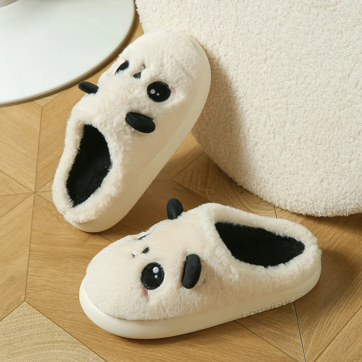 Panda-themed cotton and linen toe ring slippers with a non-slip PVC sole