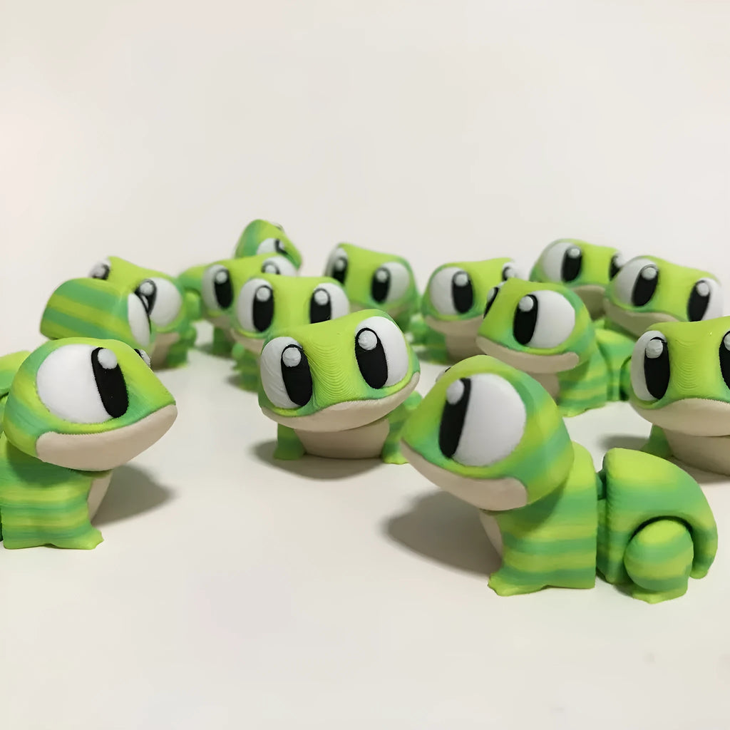 Keroppi small animal decoration model in green PLA plastic, compact figurine for desktop display
