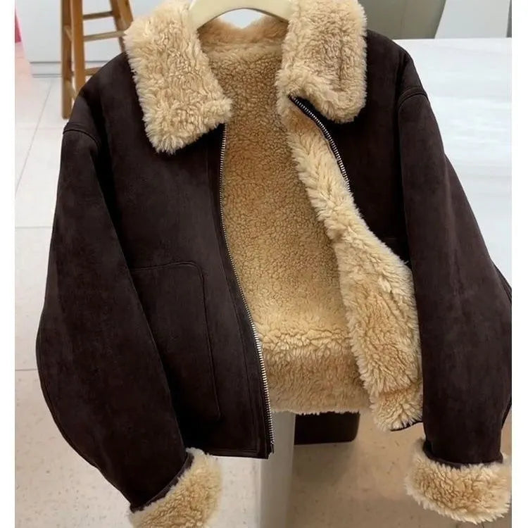 Warm thickened imitation lamb wool deerskin velvet leather jacket for women with faux fur collar and pockets in brown