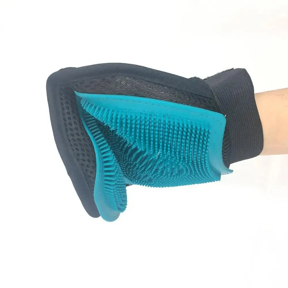Soft silicone horse massage gloves for gentle hair removal and grooming, adjustable fit with hook and loop closure