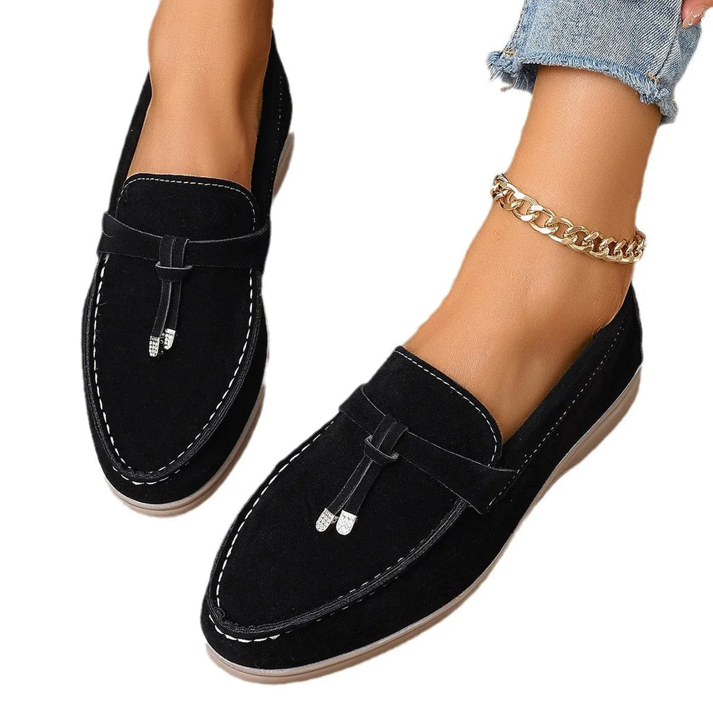 Canvas slip-on loafers with platform heel and round toe in black, apricot and brown colours