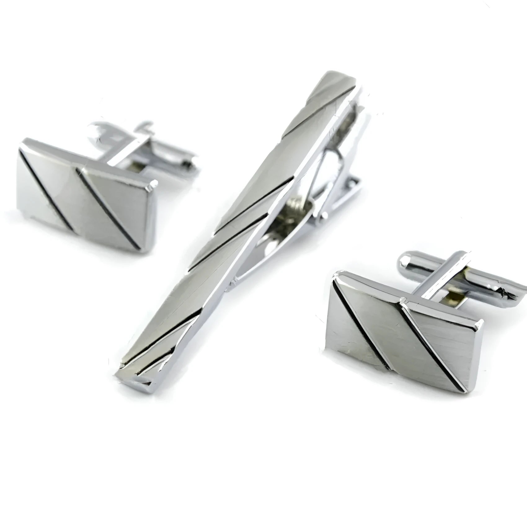 Men's silver diagonal rectangle alloy cufflinks with matching tie clip on white background